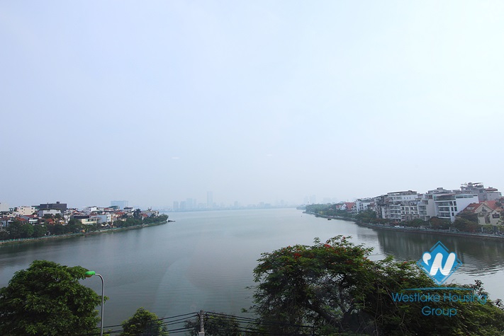 Big 04 bedrooms apartment for rent in Xuan Dieu st, Tay Ho District 