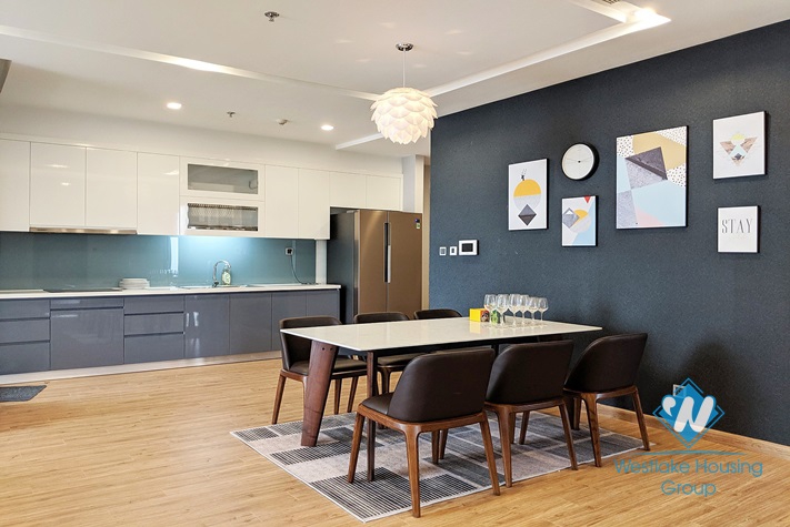 Beautiful 04 bedrooms in Vinhome Metropolis for rent, Ba Dinh District 