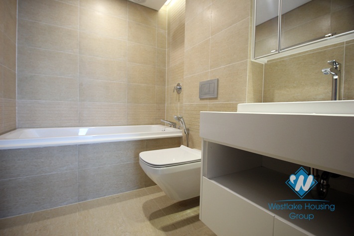 A brand new 2 bedroom apartment for rent in Vinhome Metropolis, Ba dinh