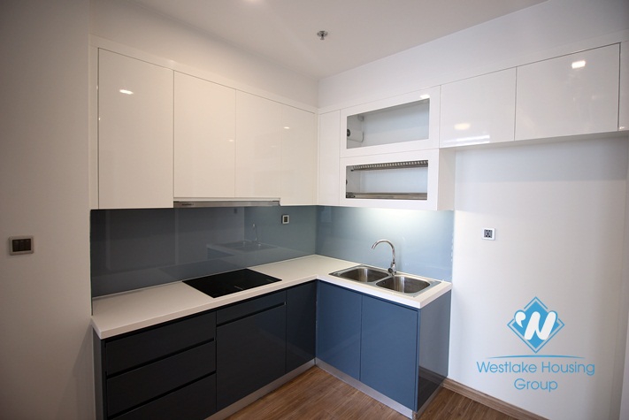 A brand new 2 bedroom apartment for rent in Vinhome Metropolis, Ba dinh