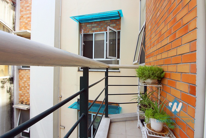 A cheap 2 bedroom apartment for rent in Tay ho, Ha noi