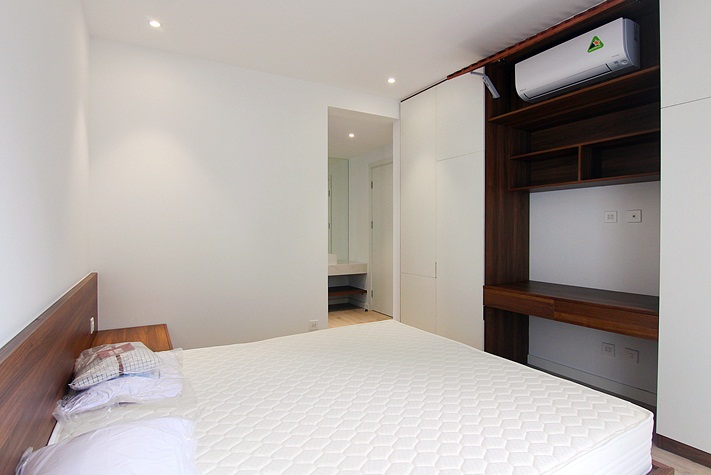 A brand new and modern 2 bedroom apartment for rent in To ngoc van, Tay ho