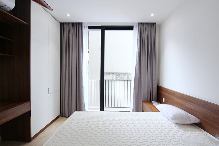 A brand new and modern 2 bedroom apartment for rent in To ngoc van, Tay ho