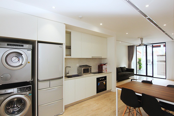 A brand new and modern 2 bedroom apartment for rent in To ngoc van, Tay ho
