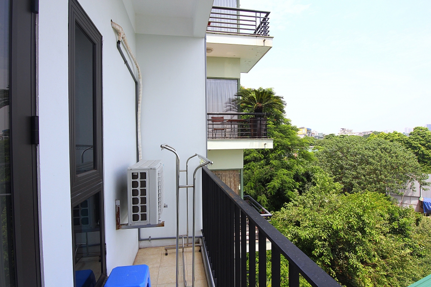 A bright and spacious 1 bedroom apartment for rent in Au co, Tay Ho
