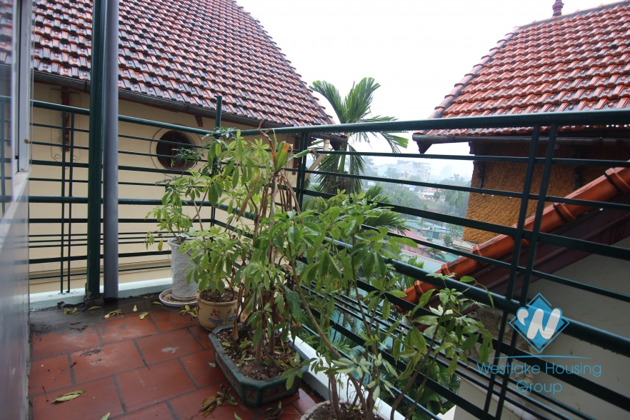 Lakeside three bedroom apartment for rent in Tay Ho