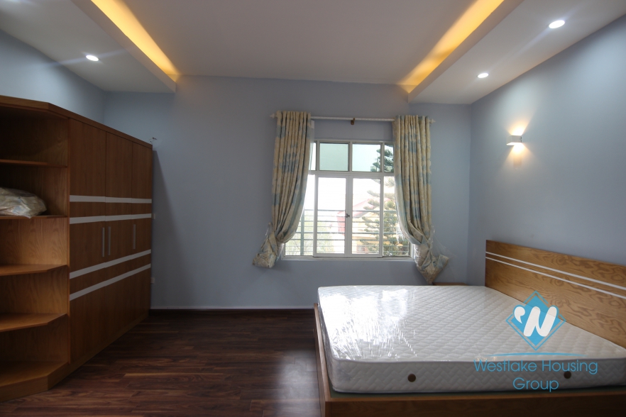 Lakeside three bedroom apartment for rent in Tay Ho