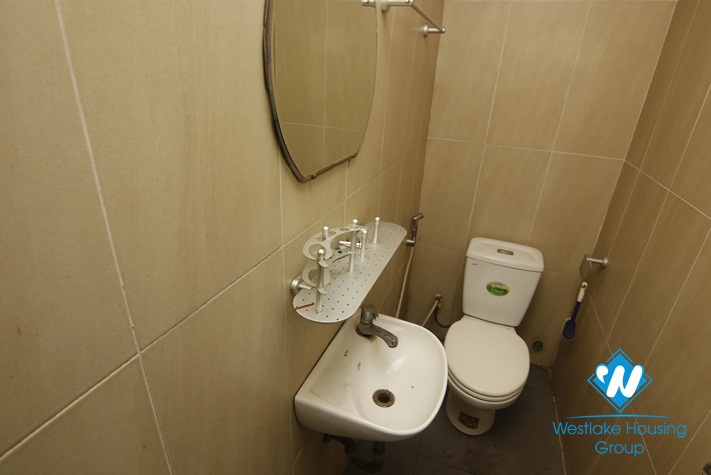 A cheap house with 3 bedroom for rent in Doi Can, Ba Dinh