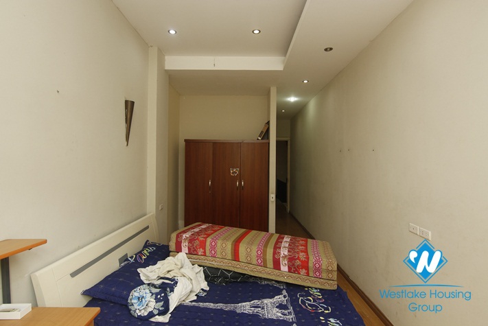 A cheap house with 3 bedroom for rent in Doi Can, Ba Dinh