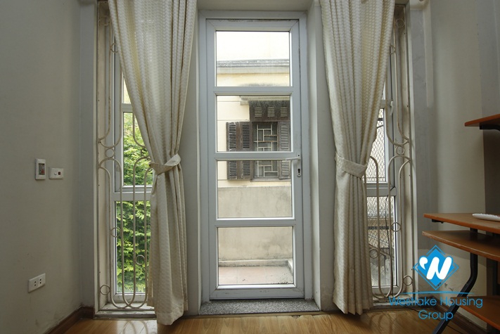 A cheap house with 3 bedroom for rent in Doi Can, Ba Dinh