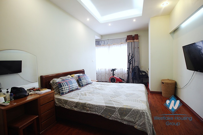Spacious 1 bedroom apartment for rent in Van Bao st, Ba Dinh