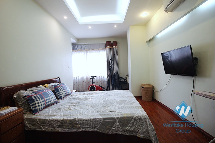 Spacious 1 bedroom apartment for rent in Van Bao st, Ba Dinh