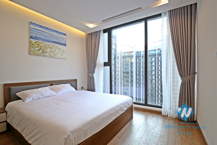Good quality 2 bedrooms apartment for rent in Metropolis Lieu Giai, Ba Dinh