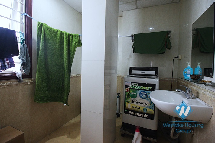 Spacious 1 bedroom apartment for rent in Van Bao st, Ba Dinh