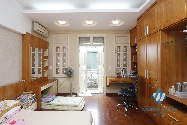 Nice house with 3 bedrooms for rent in Ho Ba Mau area, Dong Da District 