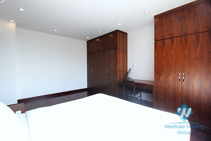 Well-furnished 3 bedrooms apartment for rent in Tran Quoc Hoan, Cau Giay