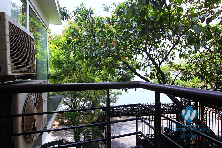 Lake view 2 bedrooms apartment for rent in Yen Phu village