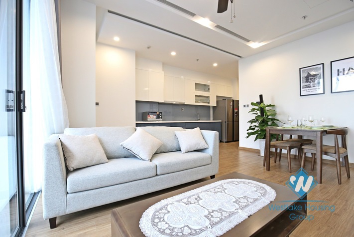 Good quality 2 bedrooms apartment for rent in Metropolis Lieu Giai, Ba Dinh