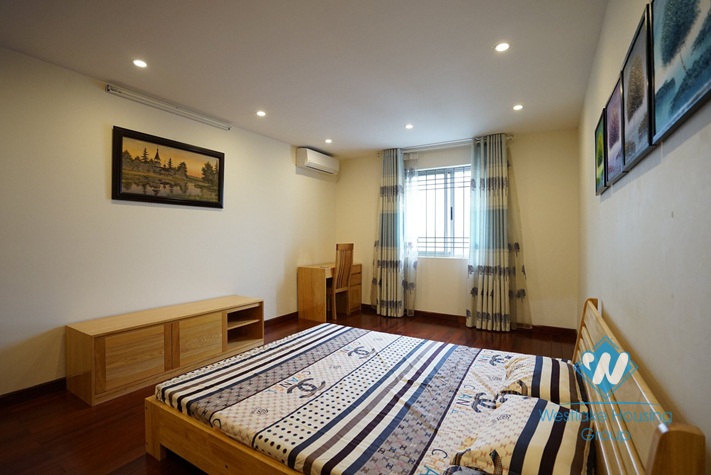 A spacious 3 bedroom apartment for rent in Ba Dinh District