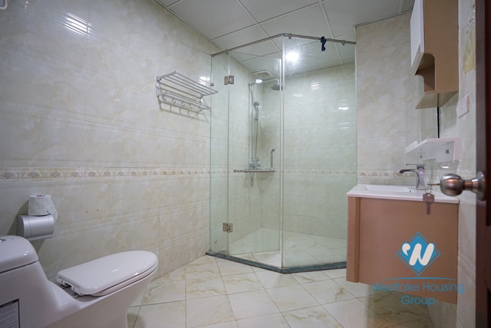 A spacious 3 bedroom apartment for rent in Ba Dinh District