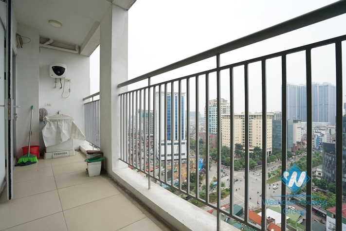 A spacious 3 bedroom apartment for rent in Ba Dinh District