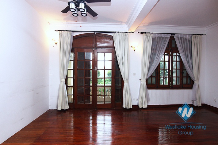 A massive Western style house for rent in Tay Ho District