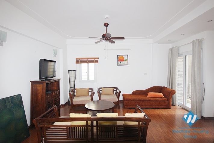 Cheap house with nice design for rent in Au Co st, Tay Ho District 