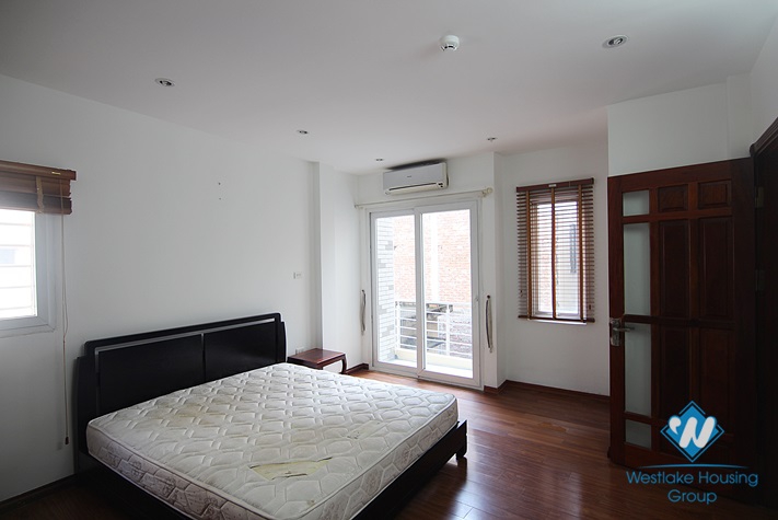 Cheap house with nice design for rent in Au Co st, Tay Ho District 