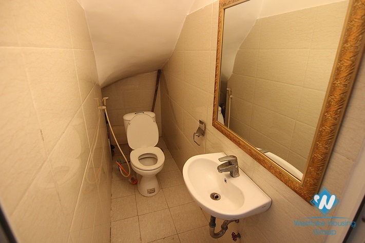 Cheap house with nice design for rent in Au Co st, Tay Ho District 