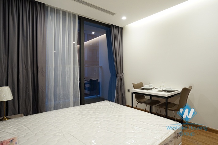 A brand new studio for rent in Vinhomes Metropolis, Ba Dinh