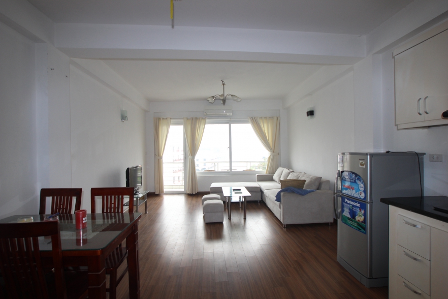 Lake view one bedroom apartment for rent on Tu Hoa street, Tay Ho, Hanoi