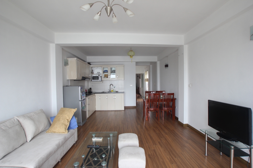 Lake view one bedroom apartment for rent on Tu Hoa street, Tay Ho, Hanoi