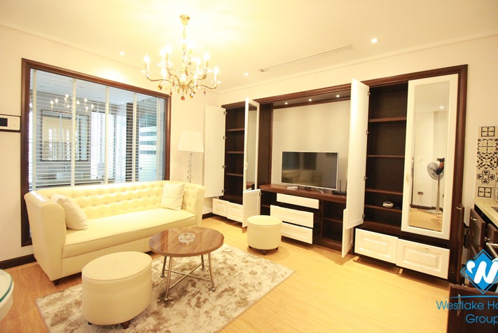 A high-end one bedroom apartmetn with luxury furniture in Truc Bach, Ba Dinh