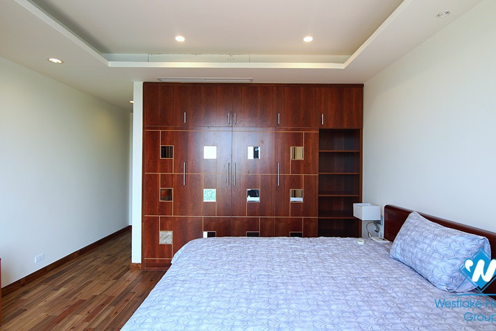 An affordable three-bedroom apt located on Dang Thai Mai, Tay Ho, Hanoi