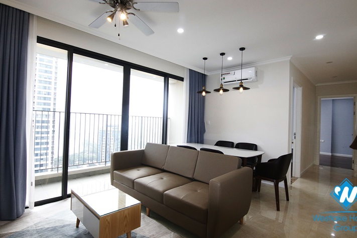State-of-the-art three-bedroom apartment with lake view in D'capital building on Tran Duy Hung st, Cau Giay