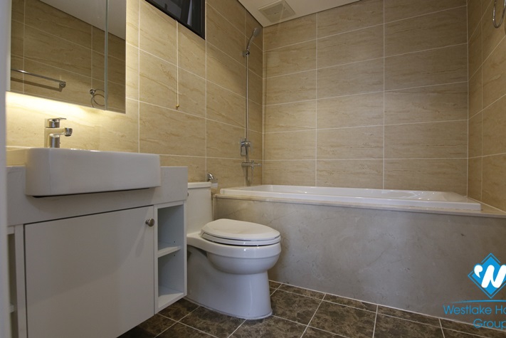 High-end three-bedroom apartment with lake view in D'capital building on Tran Duy Hung st, Cau Giay