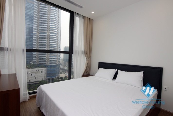 A brand new and modern 2 bedroom apartment for rent in Vinhome skylake