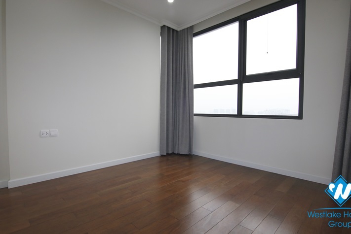 A spacious three-bedroom apartment on a high floor of the luxury building D'capital in Cau Giay district