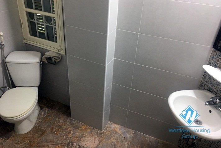 A cheap 4 bedroom house for rent in Doi Can, Ba dinh