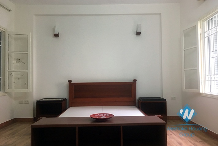 A cheap 4 bedroom house for rent in Doi Can, Ba dinh