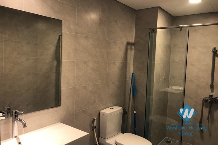 A new 3 bedroom apartment in Hong kong tower, Dong Da