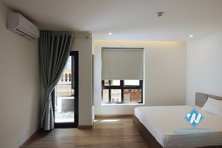 A newly 1 bedroom apartment for rent in Nhat Chieu street, Tay Ho
