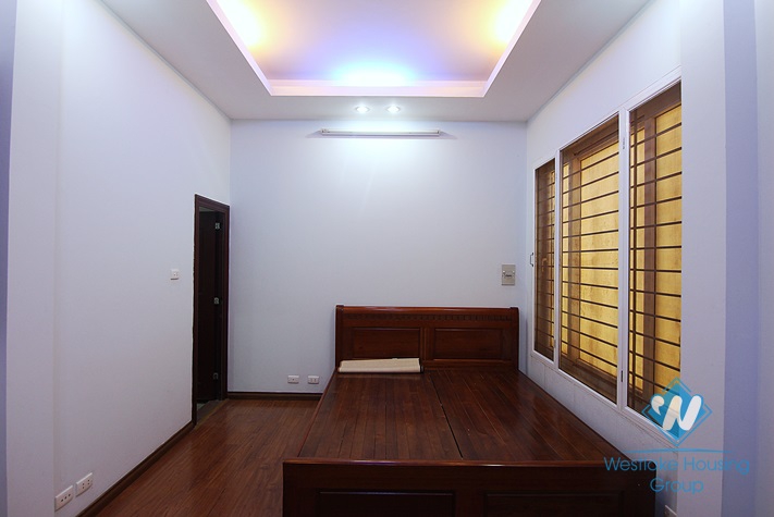 Reasonable price house for rent in Nhat Chieu st, Tay Ho
