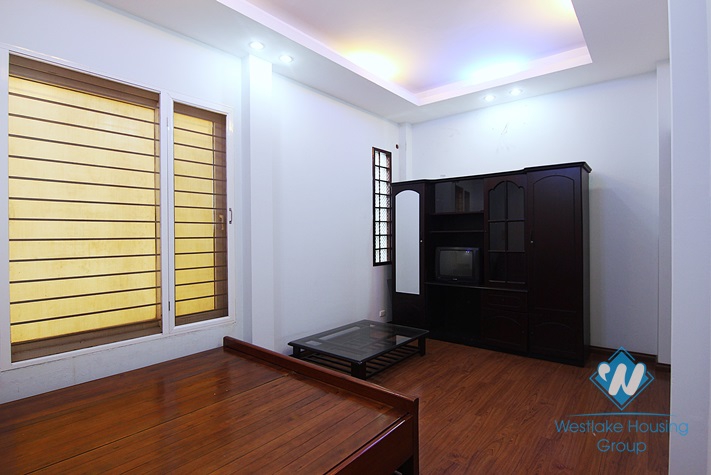 Reasonable price house for rent in Nhat Chieu st, Tay Ho