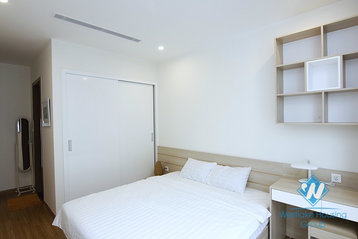 High floor 2 bedrooms apartment for rent in Skylake building, Cau Giay