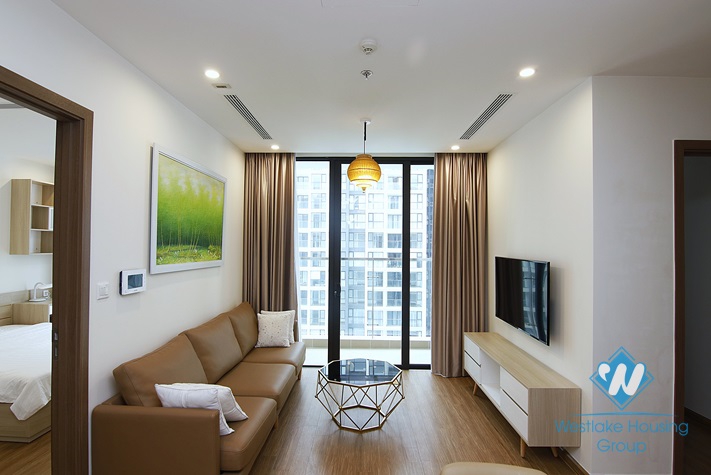 High floor 2 bedrooms apartment for rent in Skylake building, Cau Giay