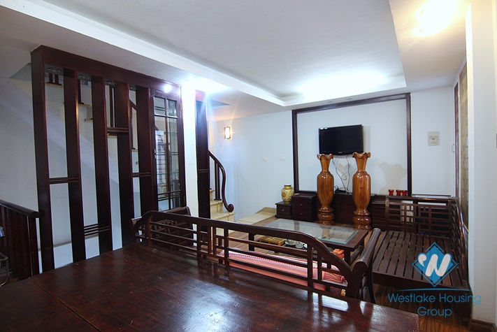 Reasonable price house for rent in Nhat Chieu st, Tay Ho