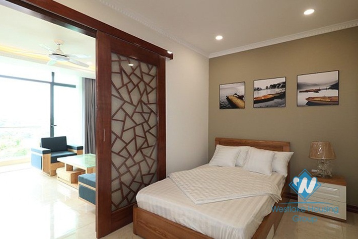 A bright 2 bedroom apartment with a captivating view for rent in Truc Bach Island