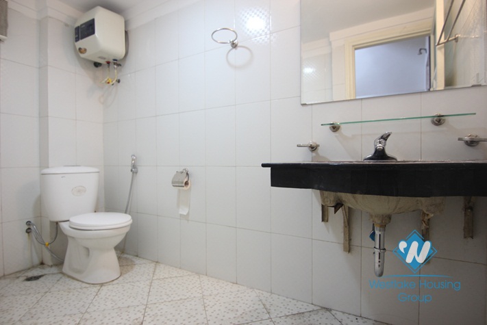 Cheap house with three bedrooms for rent in Au Co, Tay Ho, Ha Noi