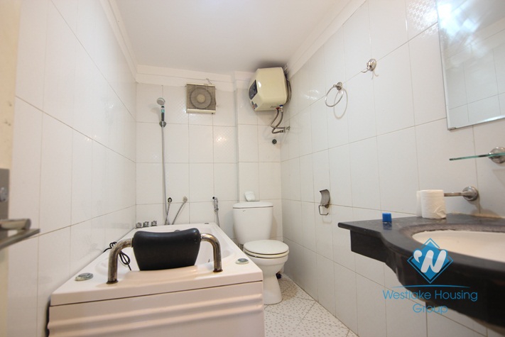 Cheap house with three bedrooms for rent in Au Co, Tay Ho, Ha Noi